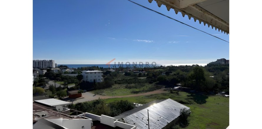 Квартира с 4 спальнями в Коньяалты, Турция №121135