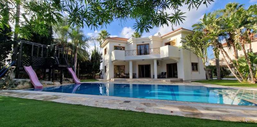 5 bedrooms Villa in Pyla, Cyprus No. 77983