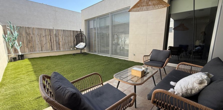 5 dormitorios Duplex en Madrid, Spain No. 116968