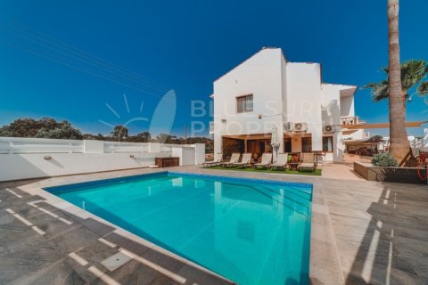 4 bedrooms Villa in Ayia Napa, Cyprus No. 36545 2