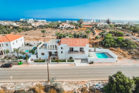 4 bedrooms Villa in Ayia Napa, Cyprus No. 36545 1