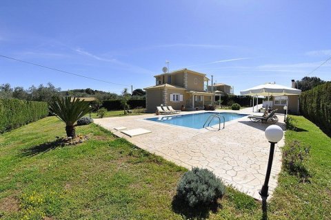 3 bedrooms Villa in Corfu, Greece No. 56036 1