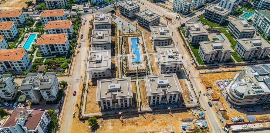 5 habitaciones Apartment en Konyaalti, Turkey No. 16457