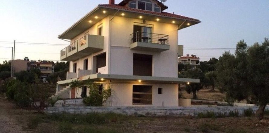 4 bedrooms Building in Polygyros, Greece No. 109333