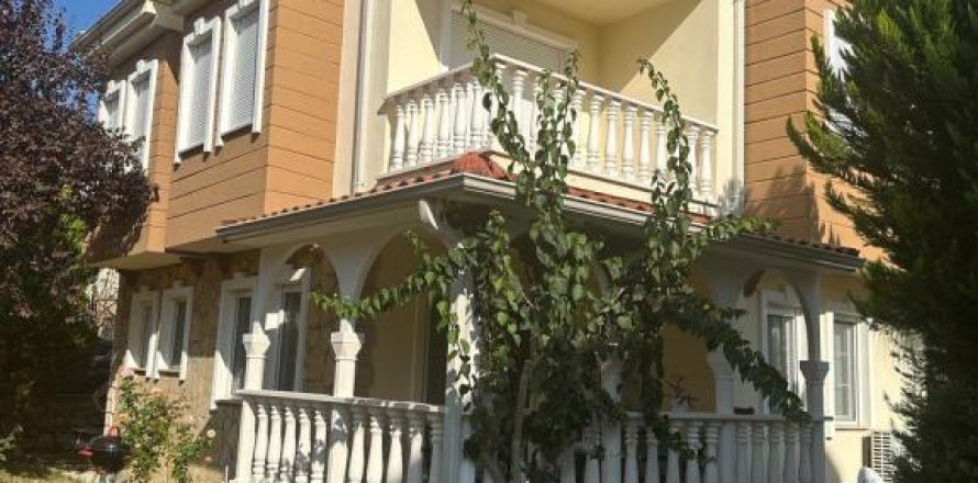 5 rooms Apartment in Alanya, Turkey No. 21117