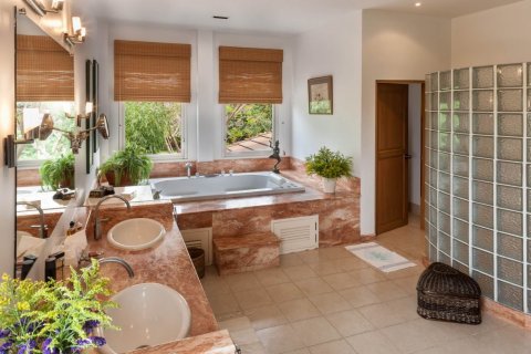 5 bedrooms House in Chiang Mai, Thailand No. 97785 4