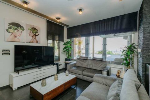 5 bedrooms Villa in Agios Athanasios, Cyprus No. 81736 9