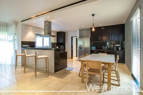 5 bedrooms Villa in Centre de Flacq, Mauritius No. 53444 8