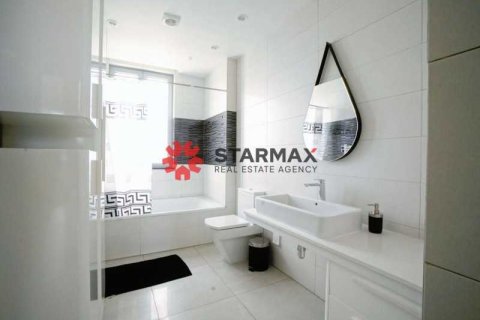 5 dormitorios House en Dromolaxia, Cyprus No. 82445 6