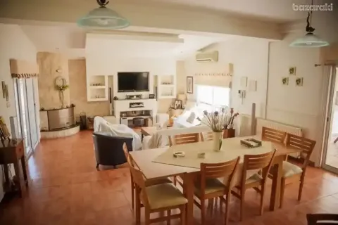 Вилла с 5 спальнями в Агиа Варвара, Кипр №75844 5