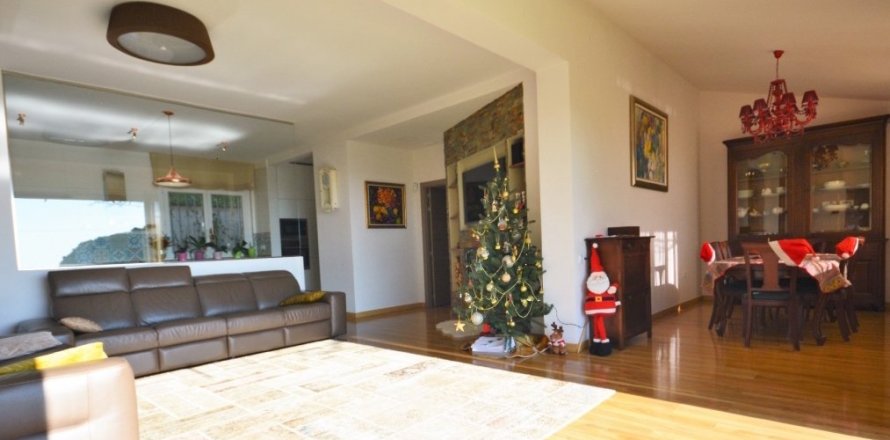 3 dormitorios House en Lloret de Mar, Spain No. 26626