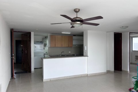 3 bedrooms Apartment in Panama City, Panama No. 109748 3