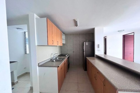 3 bedrooms Apartment in Panama City, Panama No. 109748 5