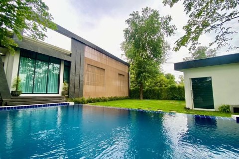 4 bedrooms House in Chiang Mai, Thailand No. 97787 2