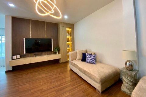 4 bedrooms House in Chiang Mai, Thailand No. 97787 8