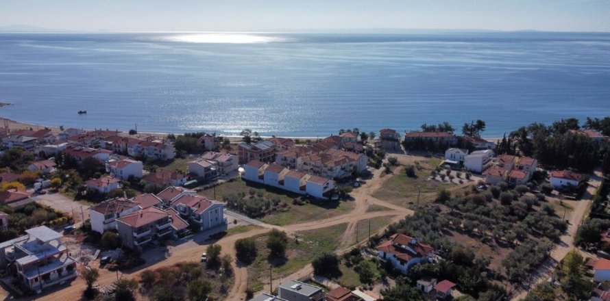 1959m² Land in Polygyros, Greece No. 109025