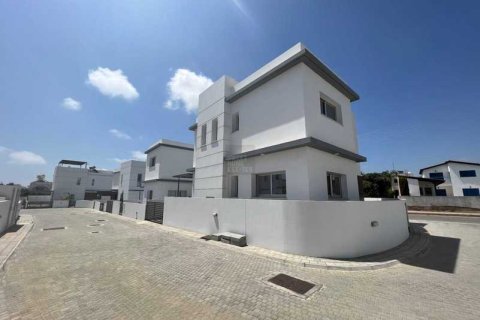 4 dormitorios House en Paralimni, Cyprus No. 32042 16