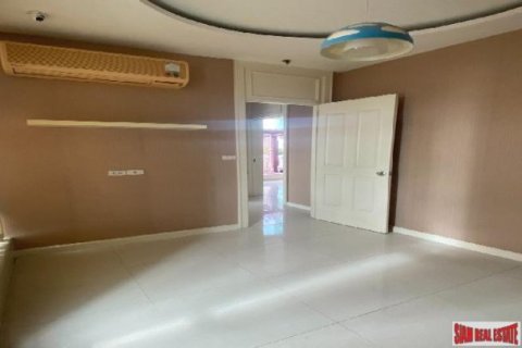 2 bedrooms Apartment in Thonburi, Thailand No. 96349 17