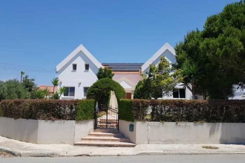 Дом с 5 спальнями в Пентакомо, Кипр №79663 1