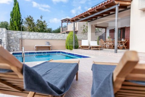 2 bedrooms Villa in Crete, Greece No. 78819 3