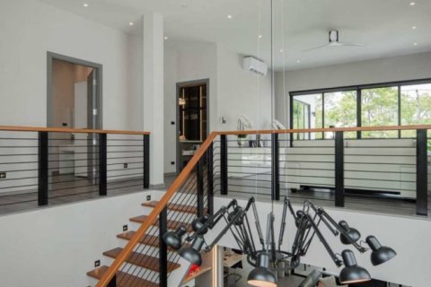 4 bedrooms House in Chiang Mai, Thailand No. 98050 9