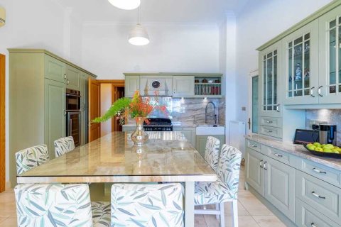 5 bedrooms Villa in Tala, Cyprus No. 72211 11