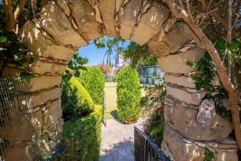 5 bedrooms Villa in Tala, Cyprus No. 72211 4