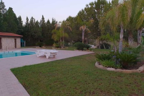 5 bedrooms House in Paramytha, Cyprus No. 40016 9