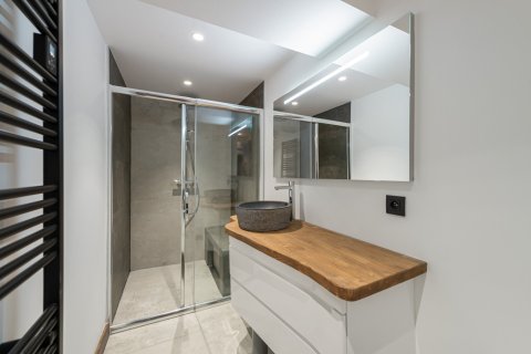 5 bedrooms Apartment in Les Allues, France No. 99648 8