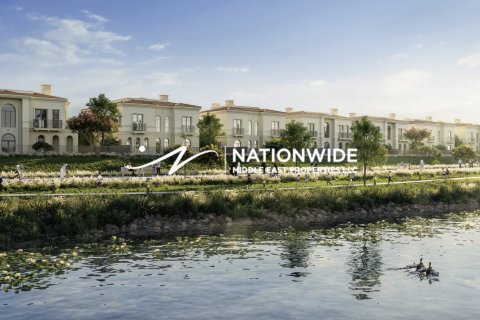 2 bedrooms Townhouse in Abu Dhabi, UAE No. 89019