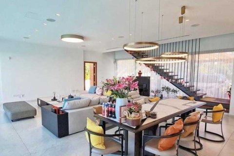 Вилла с 4 спальнями в Пейя, Кипр №84407 8