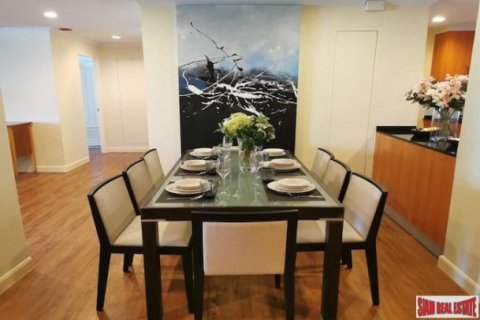 2 bedrooms Apartment in Bangkok, Thailand No. 96174 14