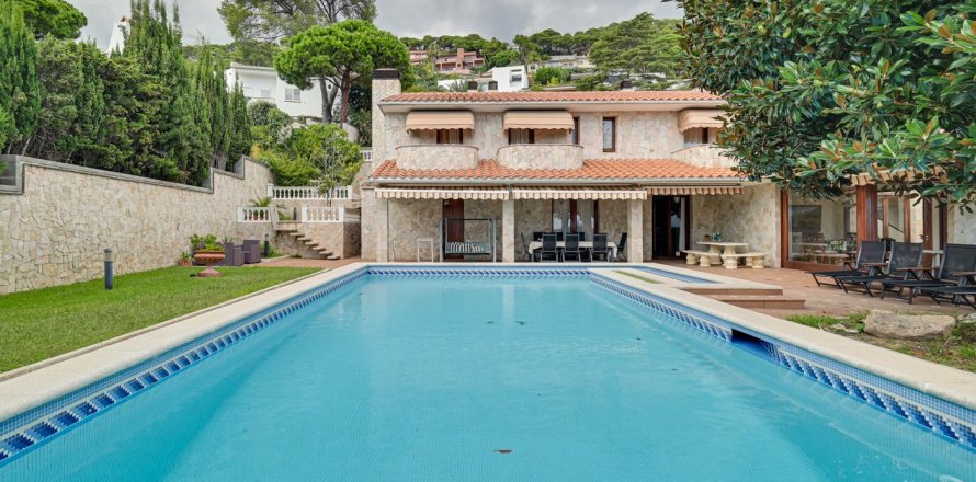 6 chambres House à Blanes, Spain No. 99141