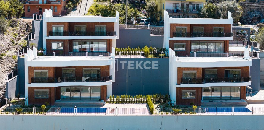 4 bedrooms Villa in Alanya, Turkey No. 20380