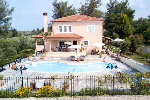 6 bedrooms Villa in Chalkidiki, Greece No. 50053 3
