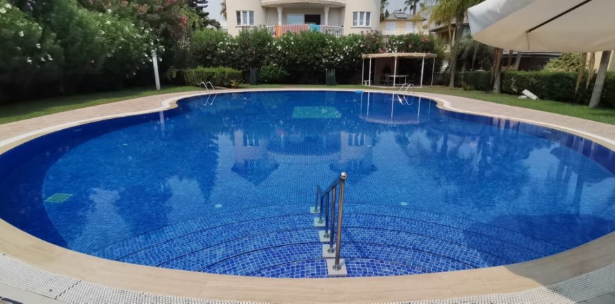 8 bedrooms Villa in Nong Ha, Vietnam No. 13968