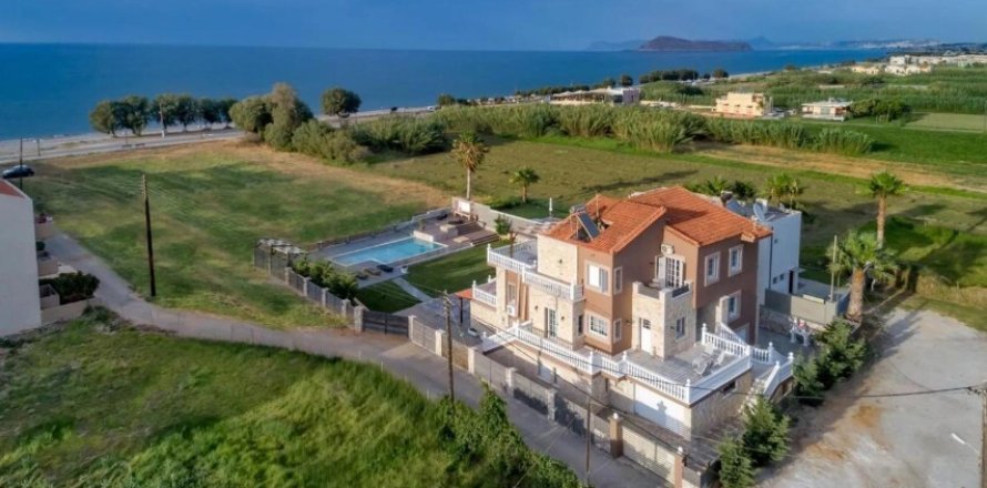 Вилла с 8 комнатами в Платаньяс, Греция №123364