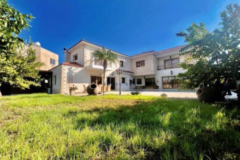 6 bedrooms House in Larnaca, Cyprus No. 76264 2