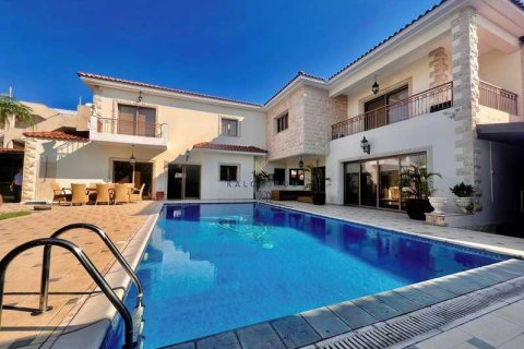 6 bedrooms House in Larnaca, Cyprus No. 76264 3
