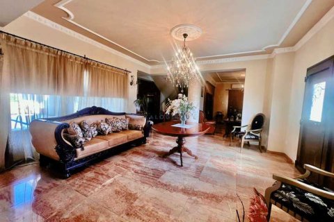 6 bedrooms House in Larnaca, Cyprus No. 76264 4