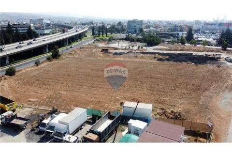 Commercial property in Kato Polemidia, Cyprus No. 35862 3