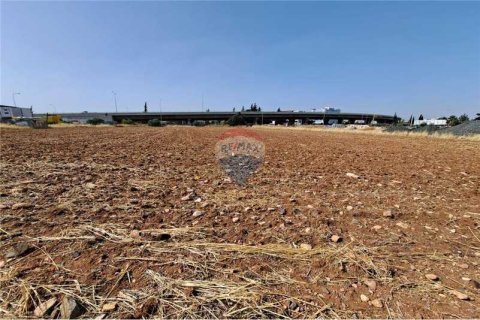 Commercial property in Kato Polemidia, Cyprus No. 35862 5