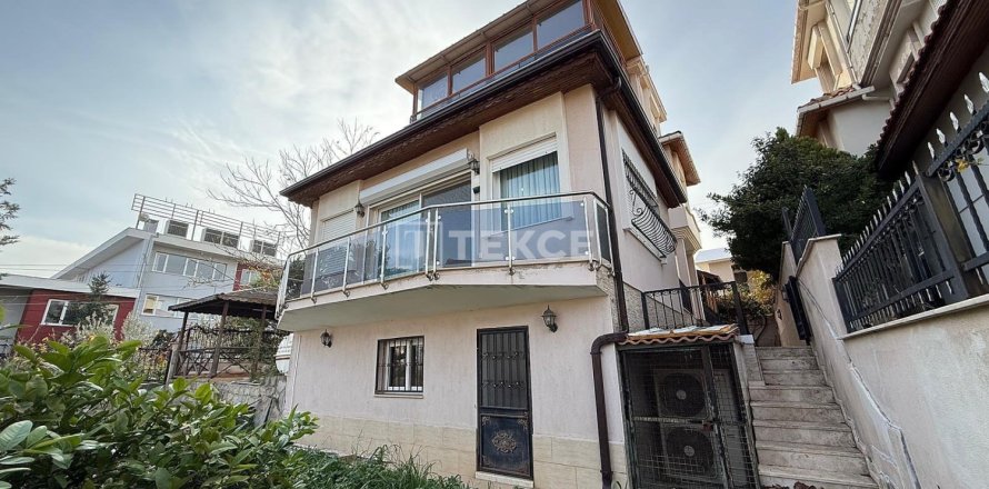 Вилла с 4 спальнями в Измир, Турция №120926