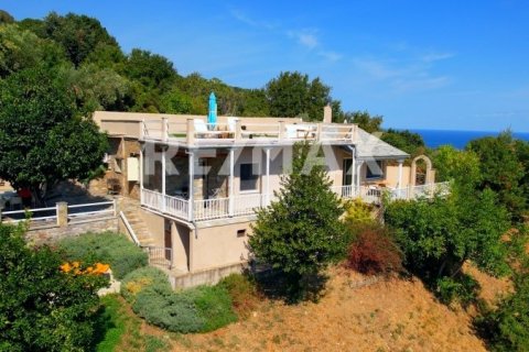2 bedrooms Villa in Magnesia, Greece No. 47017 3