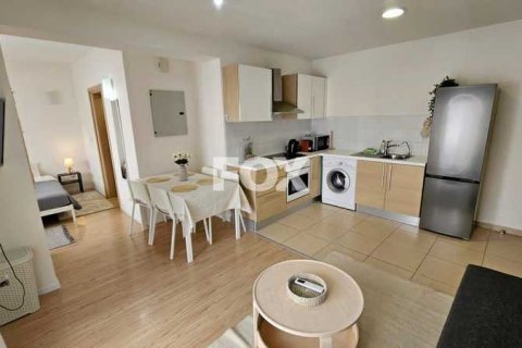 1 bedroom Apartment in Limassol, Cyprus No. 71689 2