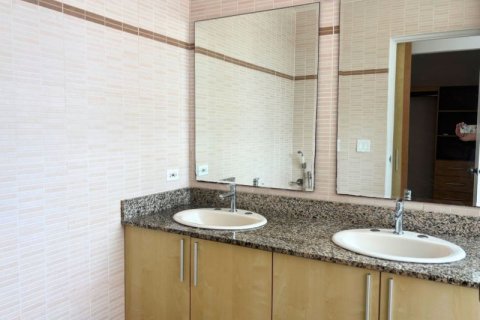 3 bedrooms Apartment in Panama City, Panama No. 109753 5