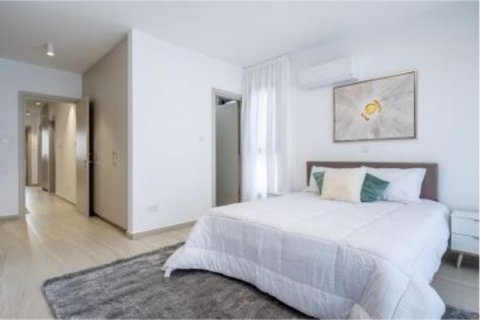 5 bedrooms Villa in Oroklini, Cyprus No. 74539 7