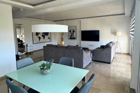 4 bedrooms Apartment in Germasogeia, Cyprus No. 79719 3