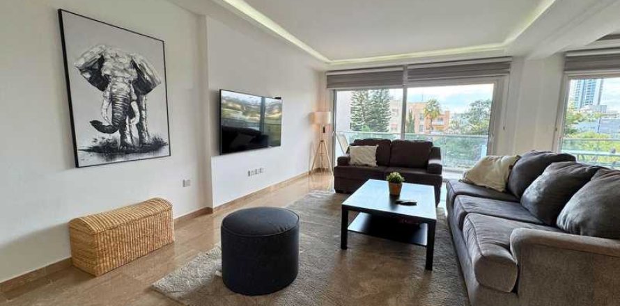 4 bedrooms Apartment in Germasogeia, Cyprus No. 79719