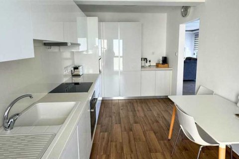 4 bedrooms Apartment in Germasogeia, Cyprus No. 79719 5